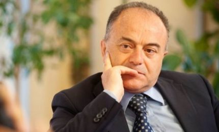 Aiutare il magistrato Nicola Gratteri ricordando quello che hanno fatto a Giovanni Falcone/ MATTINALE 483