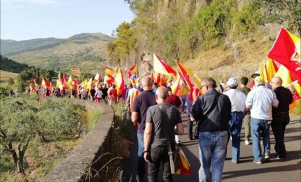 Le 'Sardine'? I Siciliani coscienti e r/esistenti, liberi e forti non sono 'inscatolabili'