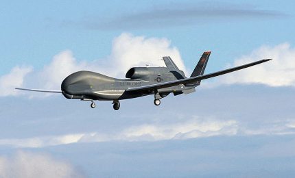 Allegria: a Sigonella c'è un drone-spia! Si chiama Global Hawk, localizza le armi e ottimizza le "strategie militari"...