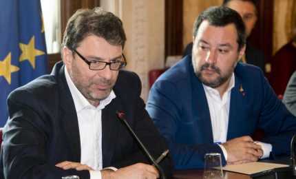 I voltagabbana/ La Lega di Salvini & Giorgetti da anti-euro a pro-euro