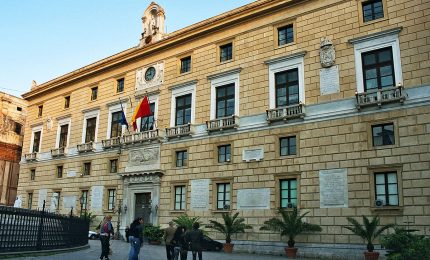 Trema la Palermo degli appalti e degli affari: arrestati imprenditori, politici e burocrati del Comune