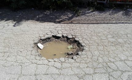 Munnizza e strade scassate di Palermo? Scommettiamo sui carrozzini fuoristrada!