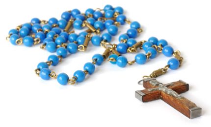 Al tempo del Coronavirus tanta gente scopre o riscopre il Santo Rosario