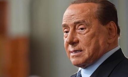 Berlusconi e i medici pubblici/ Prima gli ha bloccato gli stipendi (2008),ora glieli vuole aumentare!