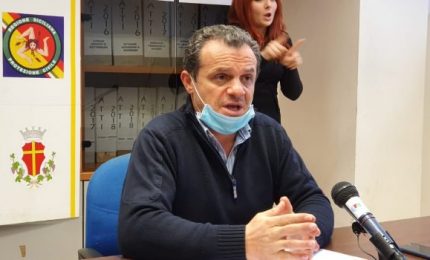 Bilancio regionale 2018: la Corte Costituzionale dà ragione a Cateno De Luca e torto ai grillini