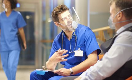 Parla siciliano la mascherina che si compra una sola volta e si utilizza all'infinito