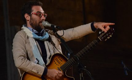 Il Coronavirus non ferma gli artisti/ Rilanciare la cultura con le 'serenate' e con il teatro di strada