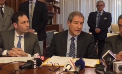 Coronavirus/ Ma era proprio necessario riaprire in Sicilia? Dove sono mascherine e guanti? /MATTINALE 506