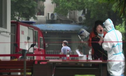 Coronavirus: in Cina temono la seconda ondata e testano 11 milioni di persone. Cosa sanno in più di noi?