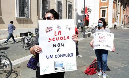 Oggi manifestazione nazionale della scuola: "No alla didattica a distanza"