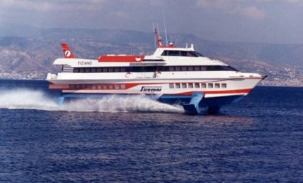 Trasporti marittimi in Sicilia: per non perdere il lavoro dorme nella propria auto