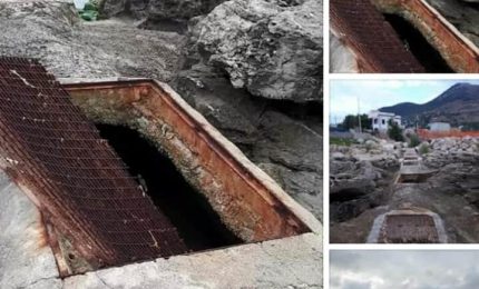 Barcarello, pericoli nella scogliera (soprattutto per i bambini) e mare inquinato