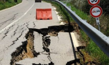 SERALE/ Strade del Corleonese impraticabili: impossibile per gli agricoltori trebbiare il grano! (VIDEO)