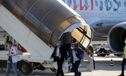 Migranti. Rimpatri con gli aerei? Ennesimo errore del Governo Conte bis