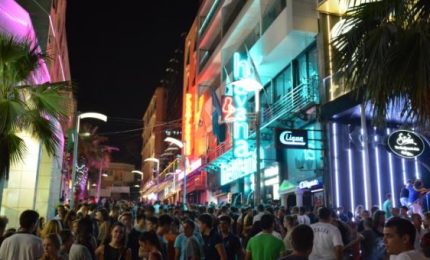 ... e in estate migliaia di ragazzi nel Sud Italia si trasferiscono a Malta per vivere la movida di Paceville/ MATTINALE 509