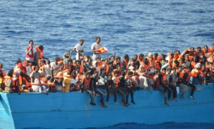 Lampedusa, la denuncia del COISP: "Solo 20 poliziotti per mille e 200 migranti!"