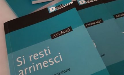 Massimo Costa presenta "Si resti arrinesci": la Sicilia, la storia, Cosa nostra strumento di dominio dell’Italia nell'Isola