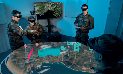 Il dramma di Julian Assange, soldi & banchi di scuola, armi & 5G, Di Maio che non risponde sull'ILVA (video Byoblu)