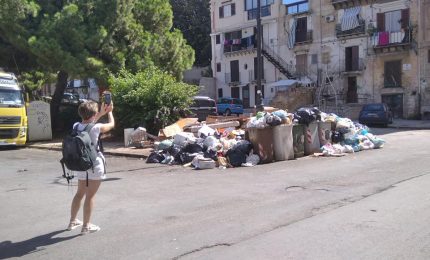 "Che offriamo ai turisti che vengono a Palermo? Degrado, sporcizia, incuria e abbandono"/ PALERMO-CITTA' 44