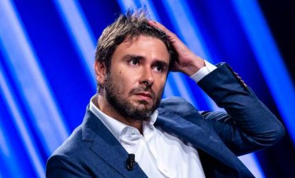 I grillini e la mozione Di Battista: un castello di chiacchiere che ignora il problema centrale: l'euro/ MATTINALE 469