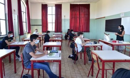 Coronavirus e apertura delle scuole: non sarebbe il caso di ripensarci?/ SERALE