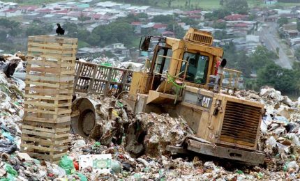 Il caos dei rifiuti a Palermo: la Regione non c'entra niente, la responsabilità è del Comune/ SERALE