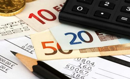 Nel 2021 aumentano le bollette di luce e gas (per sostenere chi consuma pi&ugrave; energia!)