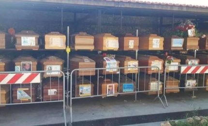 Palermo e le due facce della medaglia: bare accatastate al cimitero dei Rotoli e gli appalti di Tram & parcheggi/ MATTINALE 531