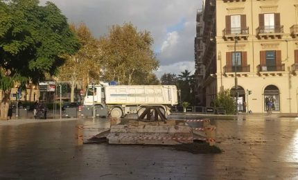 Palermo: e il cipresso di Natale 'porta attasso' sparì! Perché non sostituirlo con una carrozza del Tram?