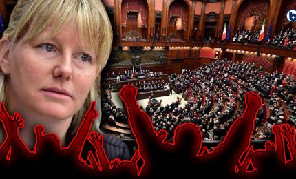 Covid-19, vaccini & affari: le accuse di Sara Cunial censurata alla Camera dei deputati (VIDEO)