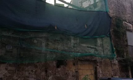 Riuscirà il fabbricato pericolante a restare in piedi?/ PALERMO-CITTA' 70