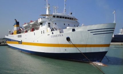 Anno nuovo avarie nuove, in tilt la nave Cossyra fra le proteste dei passeggeri