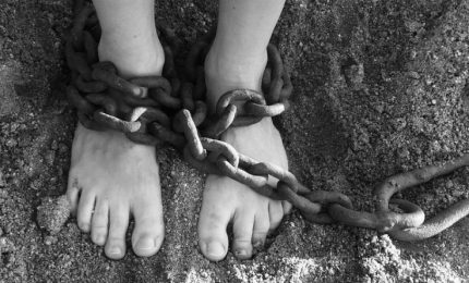 I militari piemontesi: "Stringere i pollici dei piedi con i ferri fino a far uscire il sangue dalle unghie"