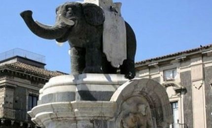 L&rsquo;Universit&agrave; di Catania si mette una nuova mascherina. E&rsquo; Carnevale, a ciascuno il suo...