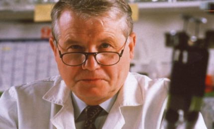 Luc Montagner: il vaccino contro il Covid? Meglio Azitromicina e Plaquenil (VIDEO)