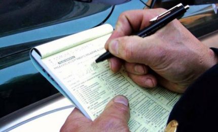 Ti bloccano l'attivit&agrave; economica nel nome del Covid e tu scendi in piazza? Ti becchi una bella multa!