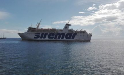 La nave 'Laurana' in servizio tra Milazzo e le Eolie collega anche Messina e Salerno?
