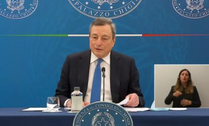 Con le riaperture aumenteranno i contagi? Sì. Ma bisogna riaprire comunque per evitare la fame/ MATTINALE 457