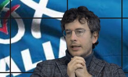 Vaccini anti-Covid, prima dicono una cosa, poi ne dicono un'altra: &egrave; scienza o improvvisazione? Diego Fusaro: "Siete pronti?"