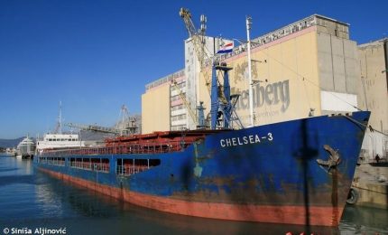 Otto navi cariche di grano estero in Puglia (in prevalenza canadese), crolla il prezzo del grano duro