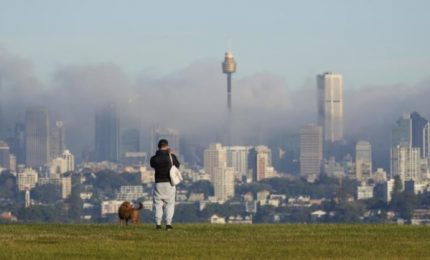Varianti: in Australia chiudono tutto, in Italia apriamo tutto. Perch&eacute;? Perch&eacute; noi siamo pi&ugrave; bravi!