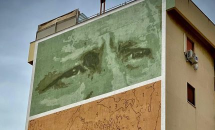 Legalità, murale Borsellino completa “La porta dei giganti” a Palermo