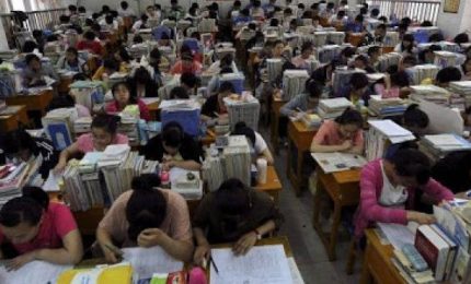 Obbligo del vaccino per i docenti? Ma sono così sicuri che in Sicilia, a Settembre, le scuole riapriranno?