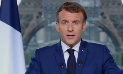 La linea di Macron su green pass e obblighi vari non verr&agrave; mai applicata. Ecco perch&eacute;