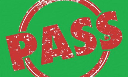 Proposta di gestione green pass per evitare problemi nei bar, nei ristoranti e nel commercio