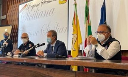 Incendi, Governo Musumeci dichiara stato crisi e emergenza in Sicilia