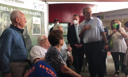 Bologna, il soldato Martin riabbraccia i "bimbi del &lsquo;44"