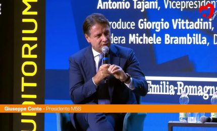 Meeting, scontro Salvini-Conte sul Reddito di Cittadinanza