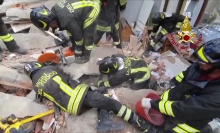 Crolla palazzina a Torino, morto un bambino