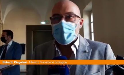 Cingolani: &ldquo;Chi si oppone alla transizione energetica fa un danno pazzesco&rdquo;